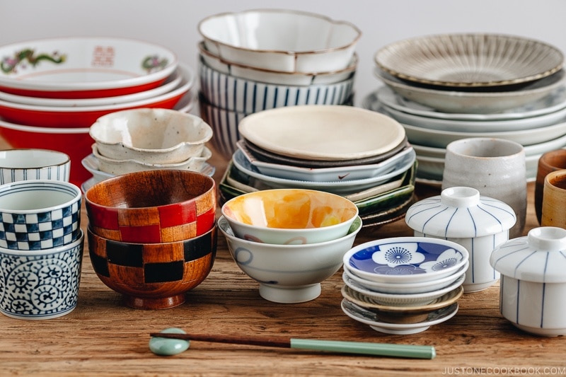 Essential Tips for Choosing the Perfect Japanese Dinnerware Set