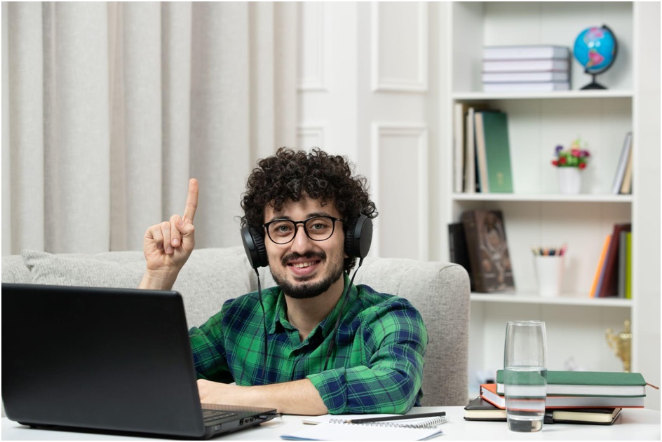What Makes Online IB Classes a Flexible Solution for UAE-Based Students?